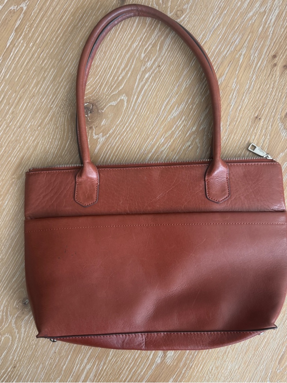 HOBO Leather Tote in Warm Cognac